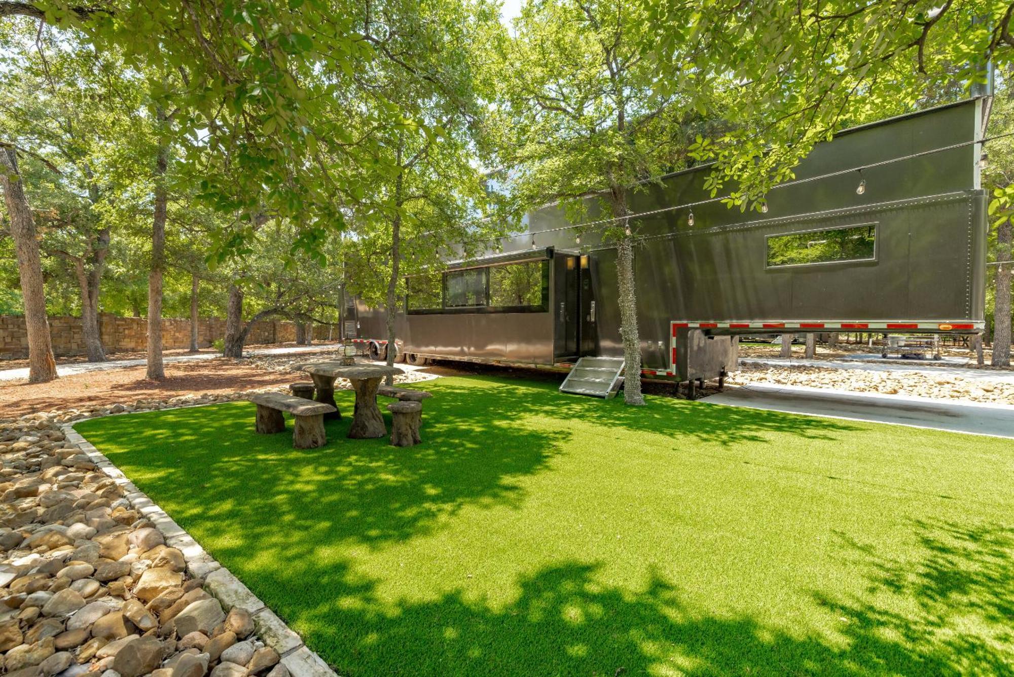7744 Ranch Glamping Resort Остін Номер фото